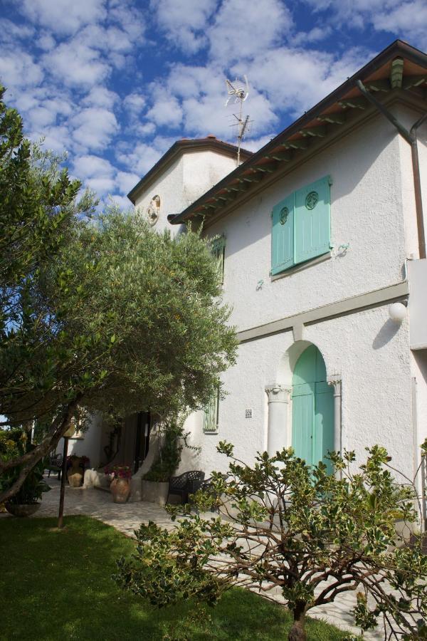 Hotel Poseidon Marina di Pietrasanta Dış mekan fotoğraf