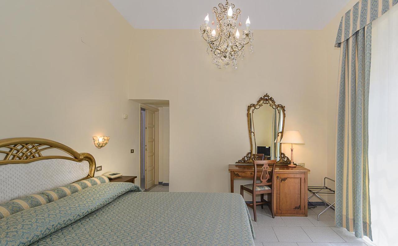 Hotel Poseidon Marina di Pietrasanta Dış mekan fotoğraf