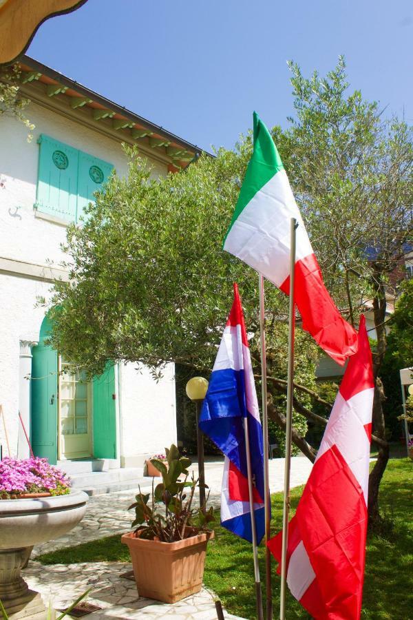 Hotel Poseidon Marina di Pietrasanta Dış mekan fotoğraf